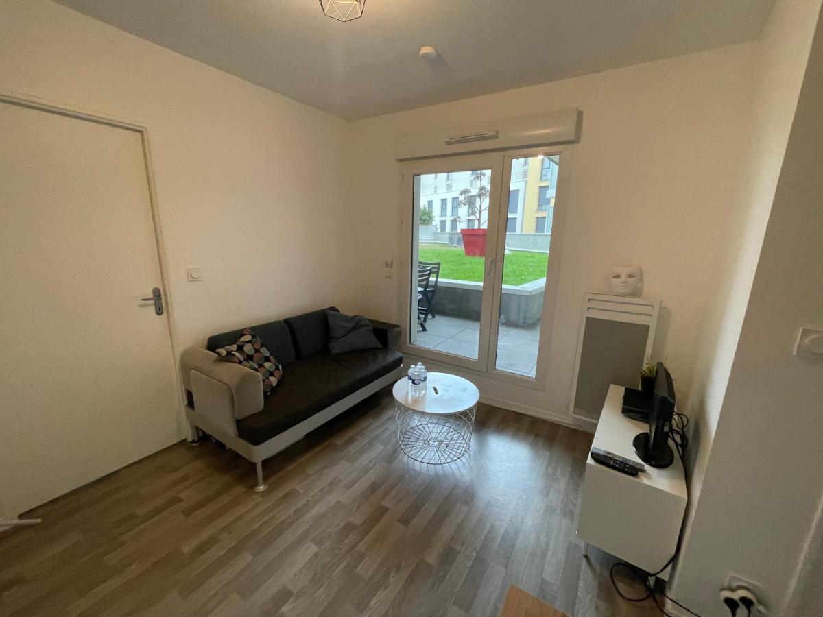 Gredi, Appt Avec Parking Et Terrasse A Caen Apartment Exterior photo